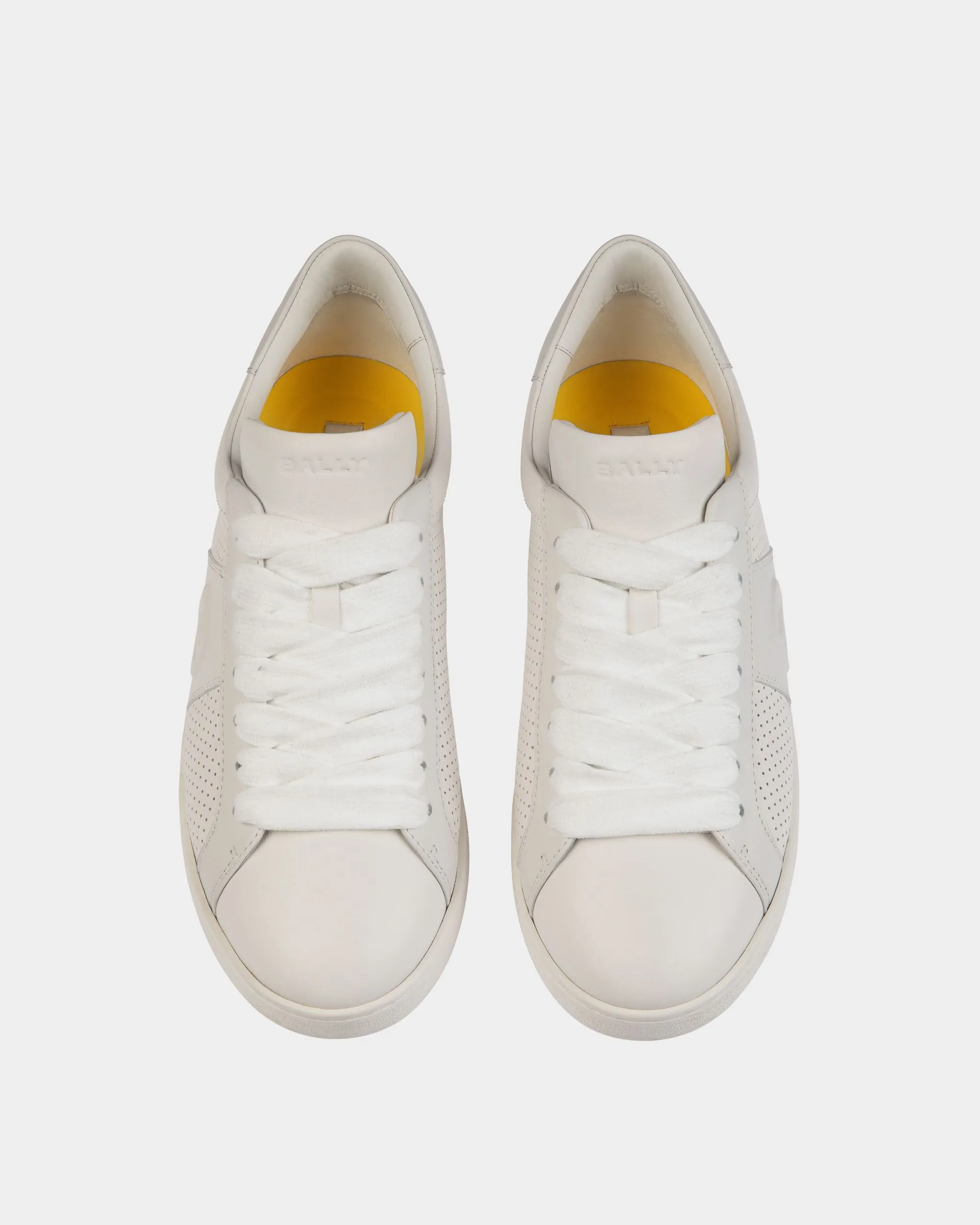 Adrien Brody Travel Collection Sneaker In White Leather 