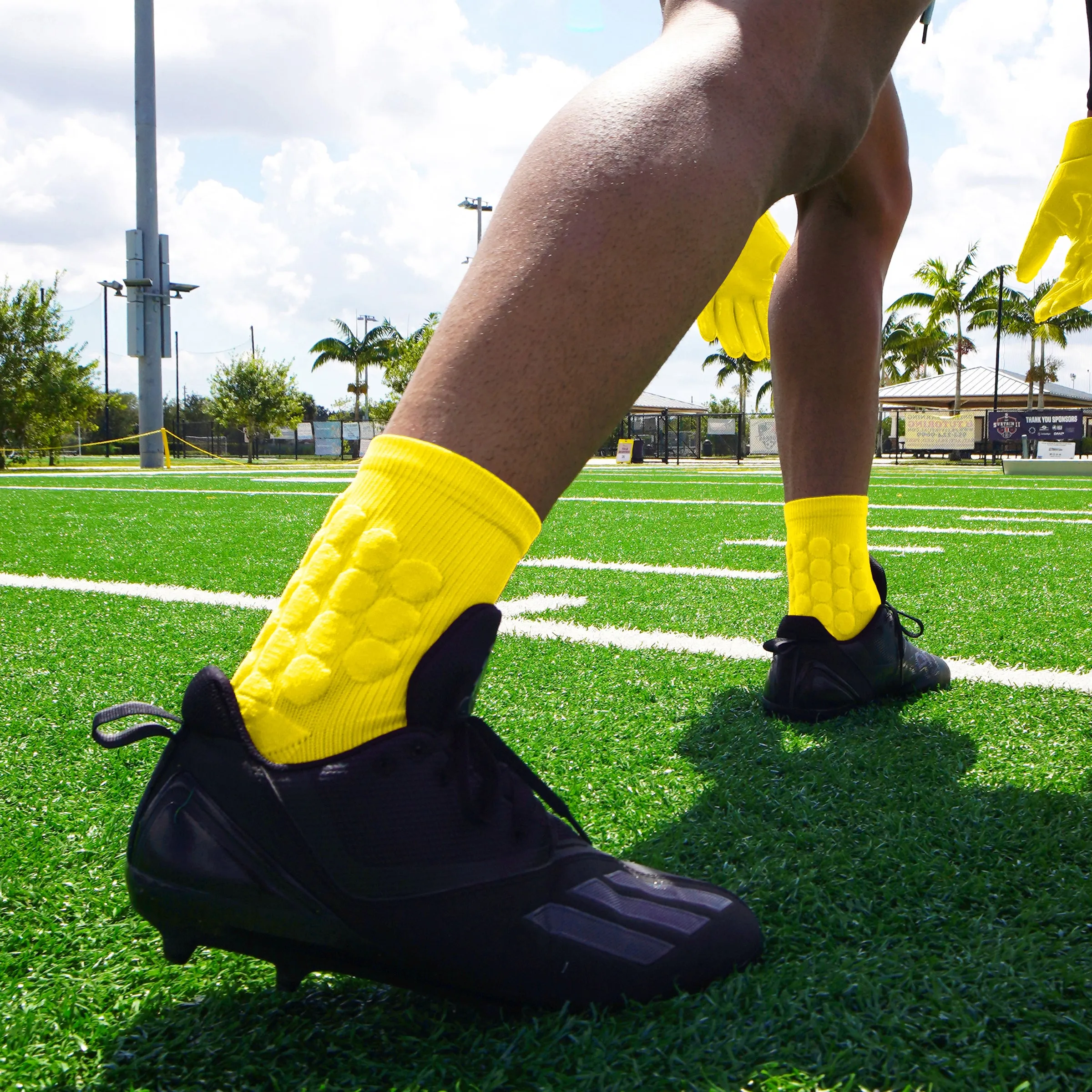 Hue Yellow Football Padded Short Socks