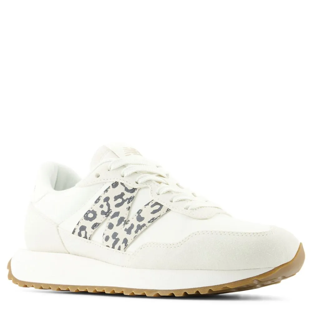 NEW BALANCE  WOMENS 237 SNEAKER