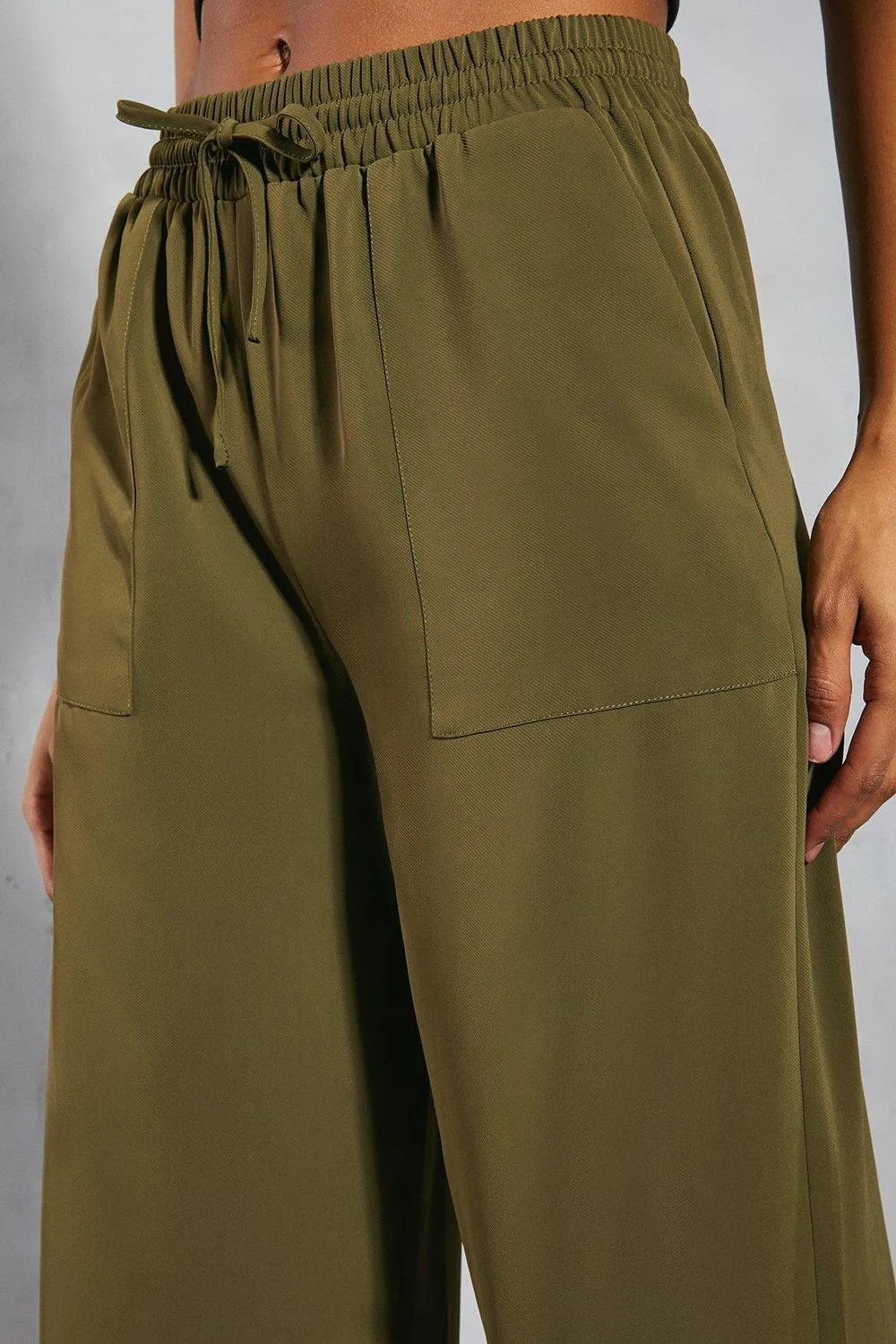 Trousers | Pocket Detail Wide Leg Trousers | MissPap