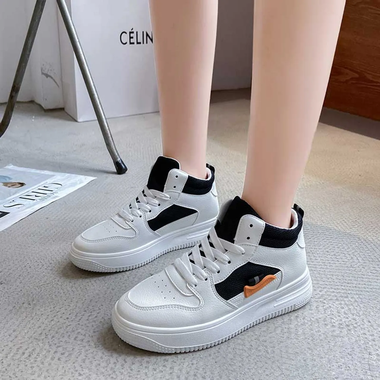 White black side decorated casual shoe sneaker