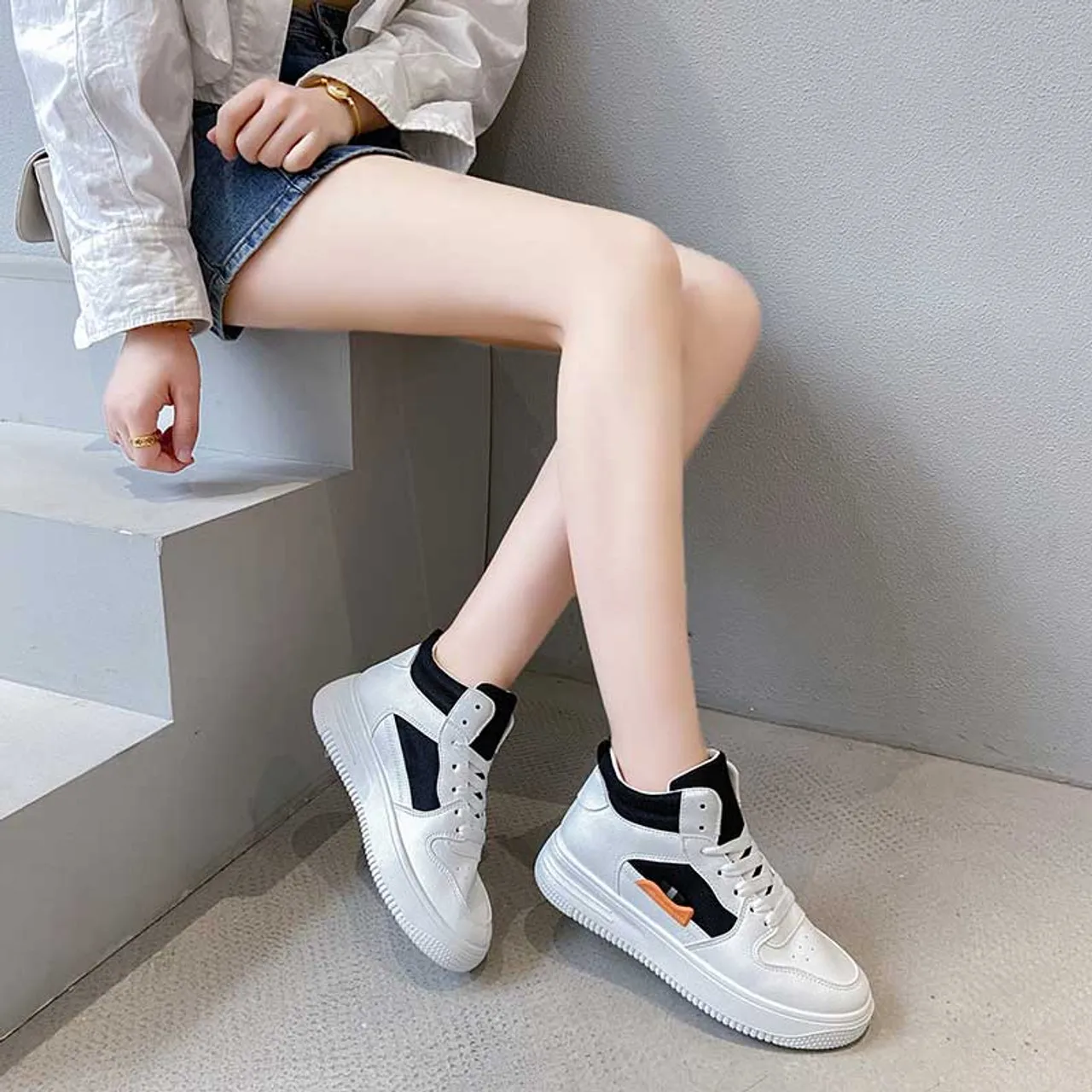 White black side decorated casual shoe sneaker